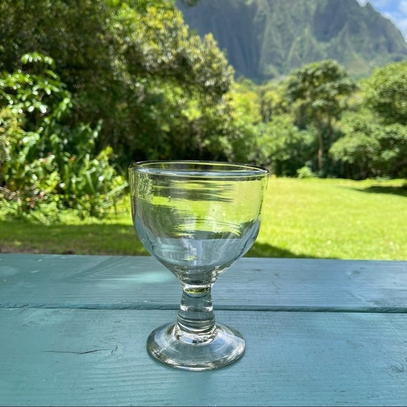 Vintage Heavy Glass Sherbet Dessert Ice Cream Dish with Stem Pedestal Bowl. - Picture 3 of 7